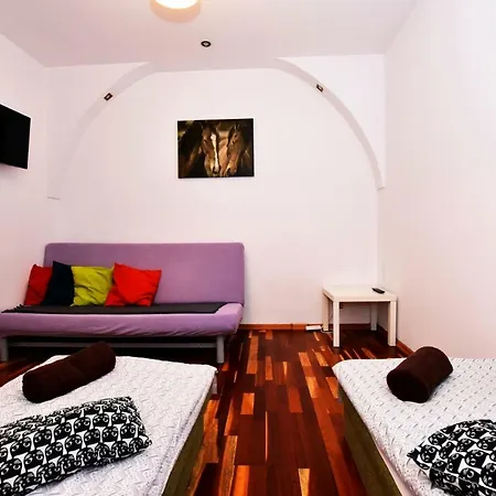 Swidnicka Hostel *