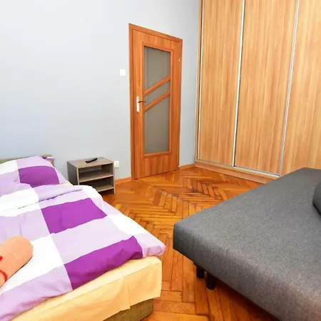 Swidnicka Hostel *